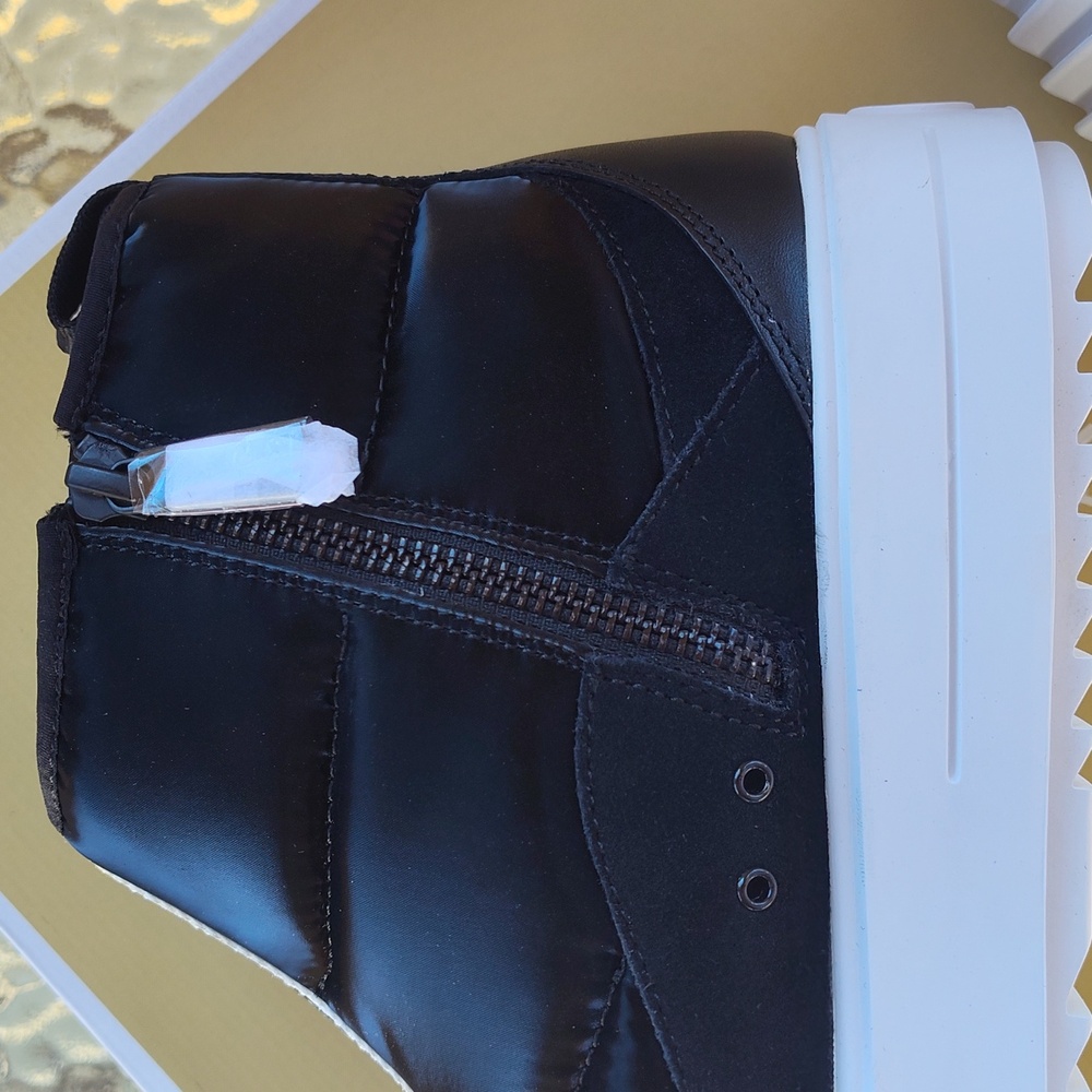 MICHAEL Michael Kors Emmett Quilted Sneaker Boot - Picture 5 of 14